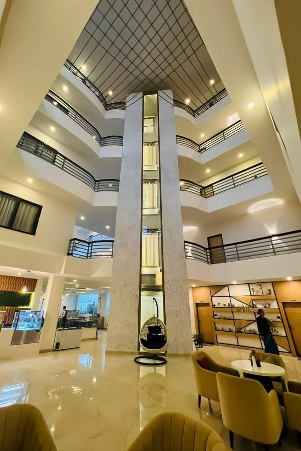 Hotel Aikawa Sauraha Exterior photo