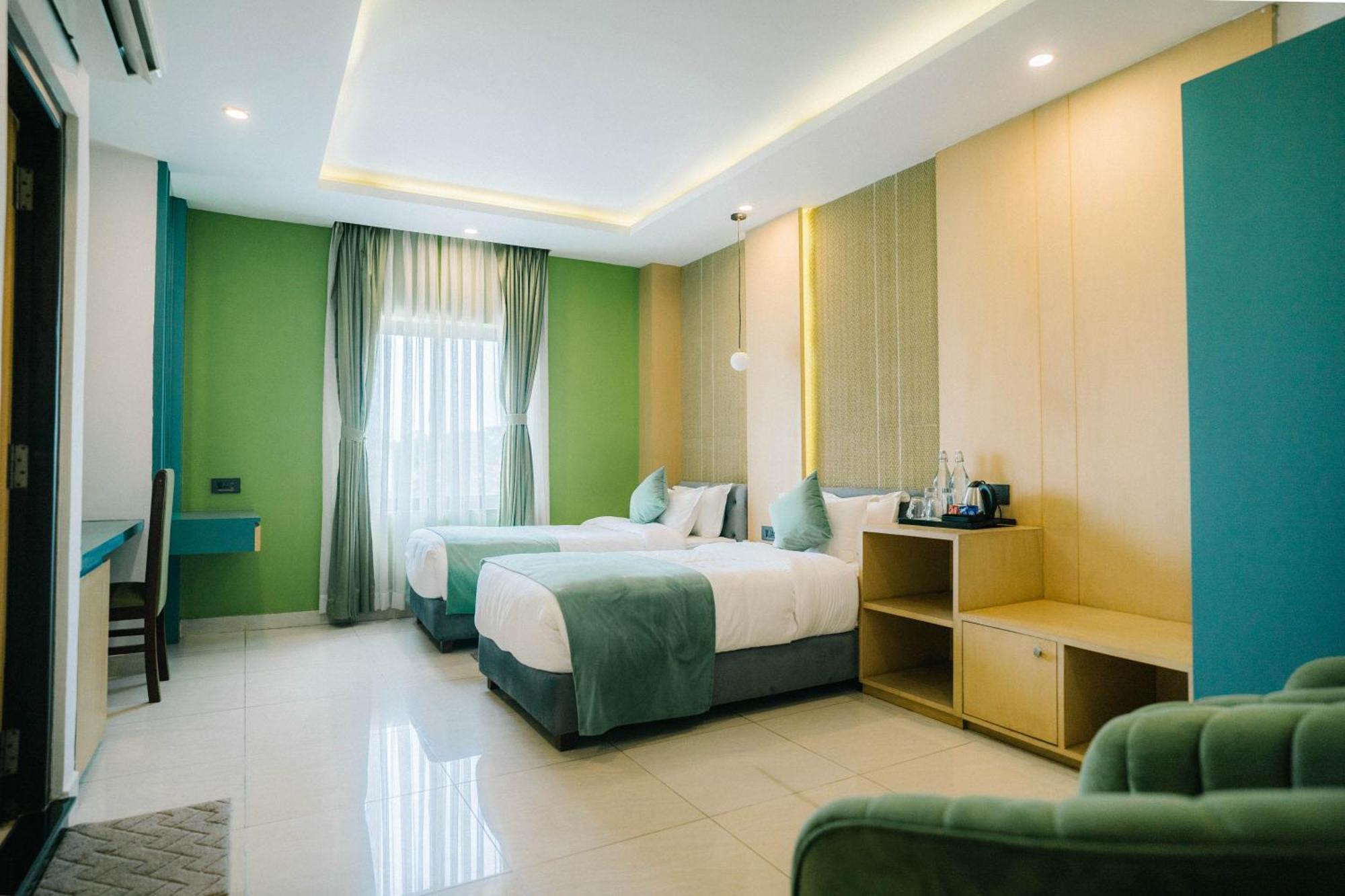 Hotel Aikawa Sauraha Exterior photo
